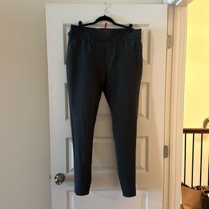 Spanx Ponte Ankle Length Leggings in Gray